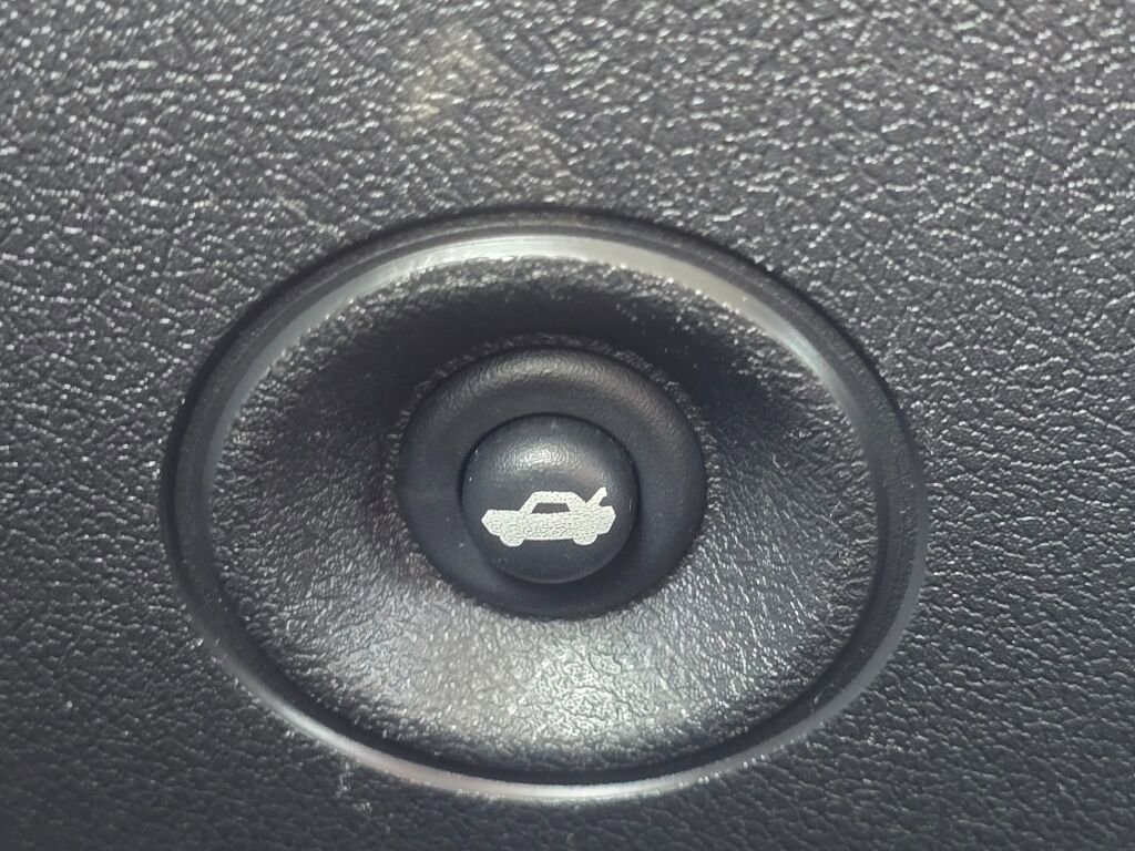 Used 2009 Dodge Challenger R/T RWD image 29