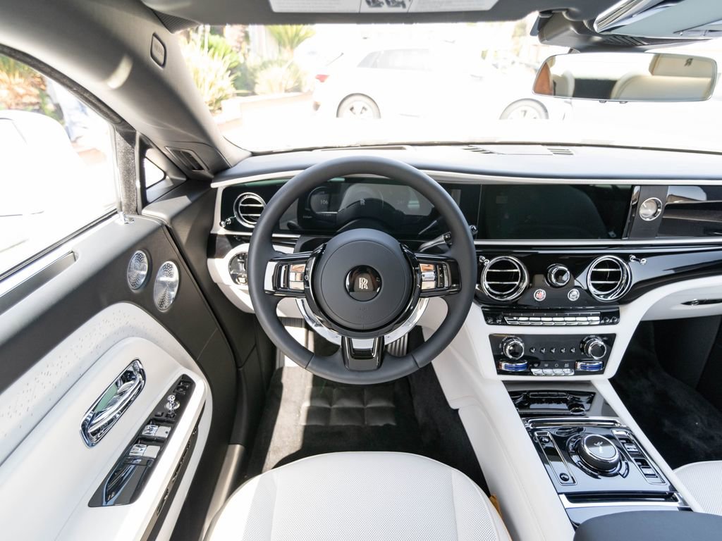 Used 2025 Rolls-Royce Spectre w/ Spectre Launch Package AWD/4WD image 34