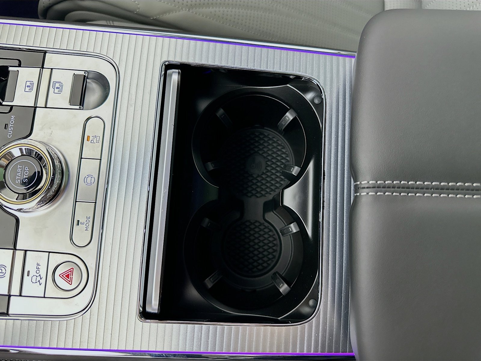 New 2026 Bentley Flying Spur V8 AWD/4WD image 32