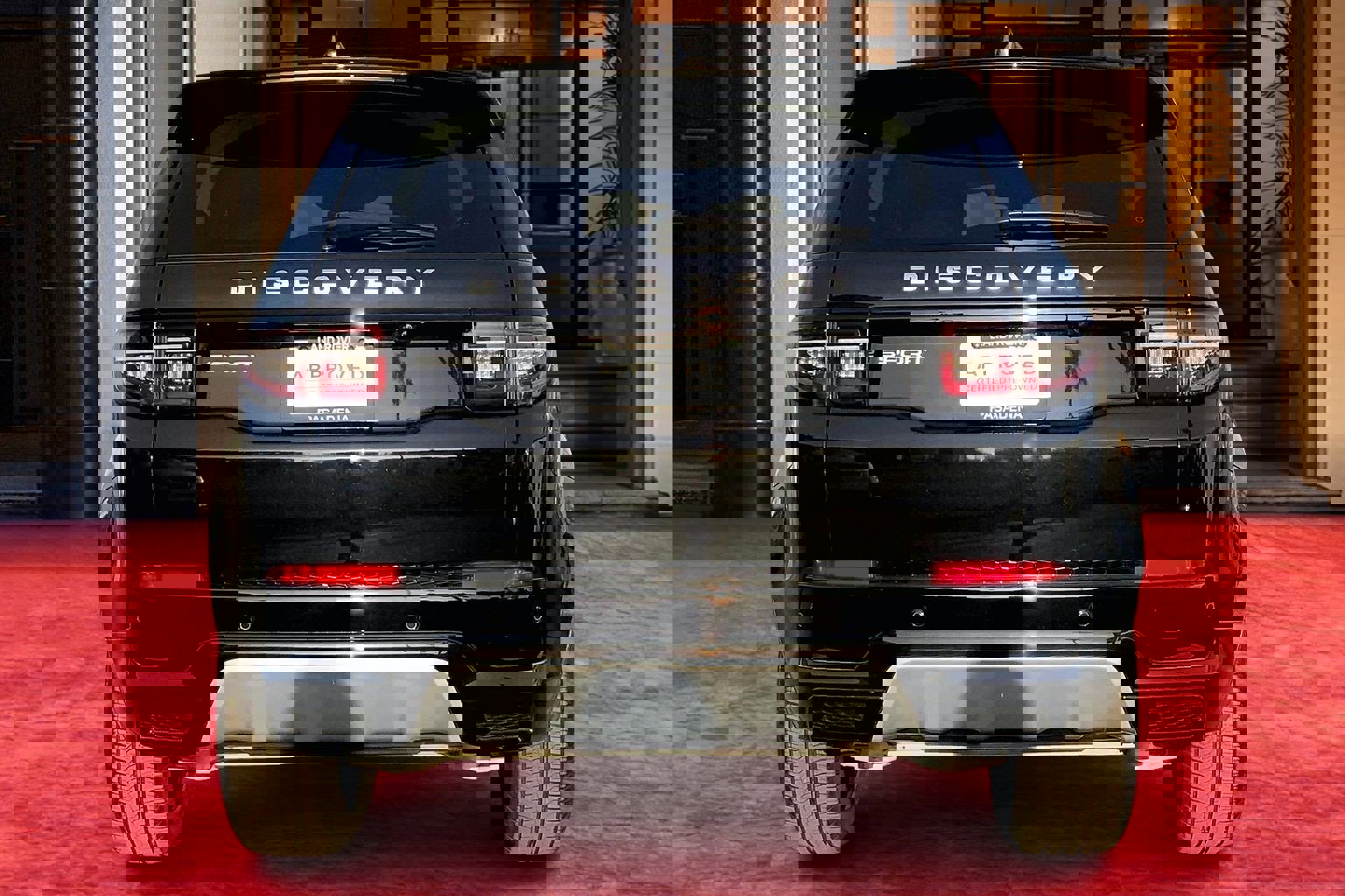 Used 2024 Land Rover Discovery Sport S image 4