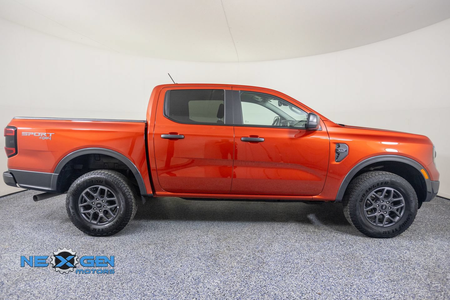 Used 2024 Ford Ranger XLT w/ Equipment Group 301A High AWD/4WD image 9