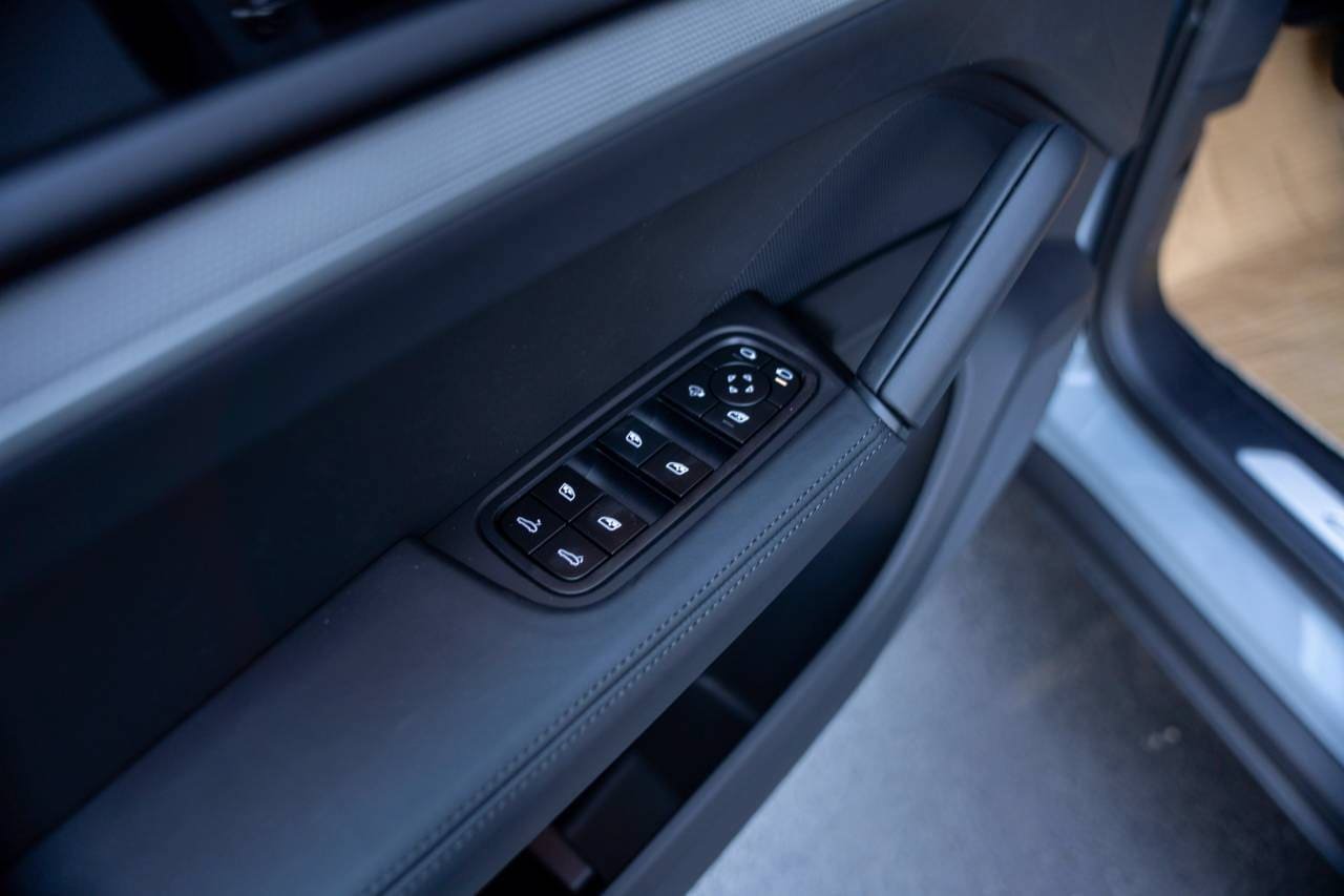 New 2026 Porsche Cayenne S AWD/4WD image 25