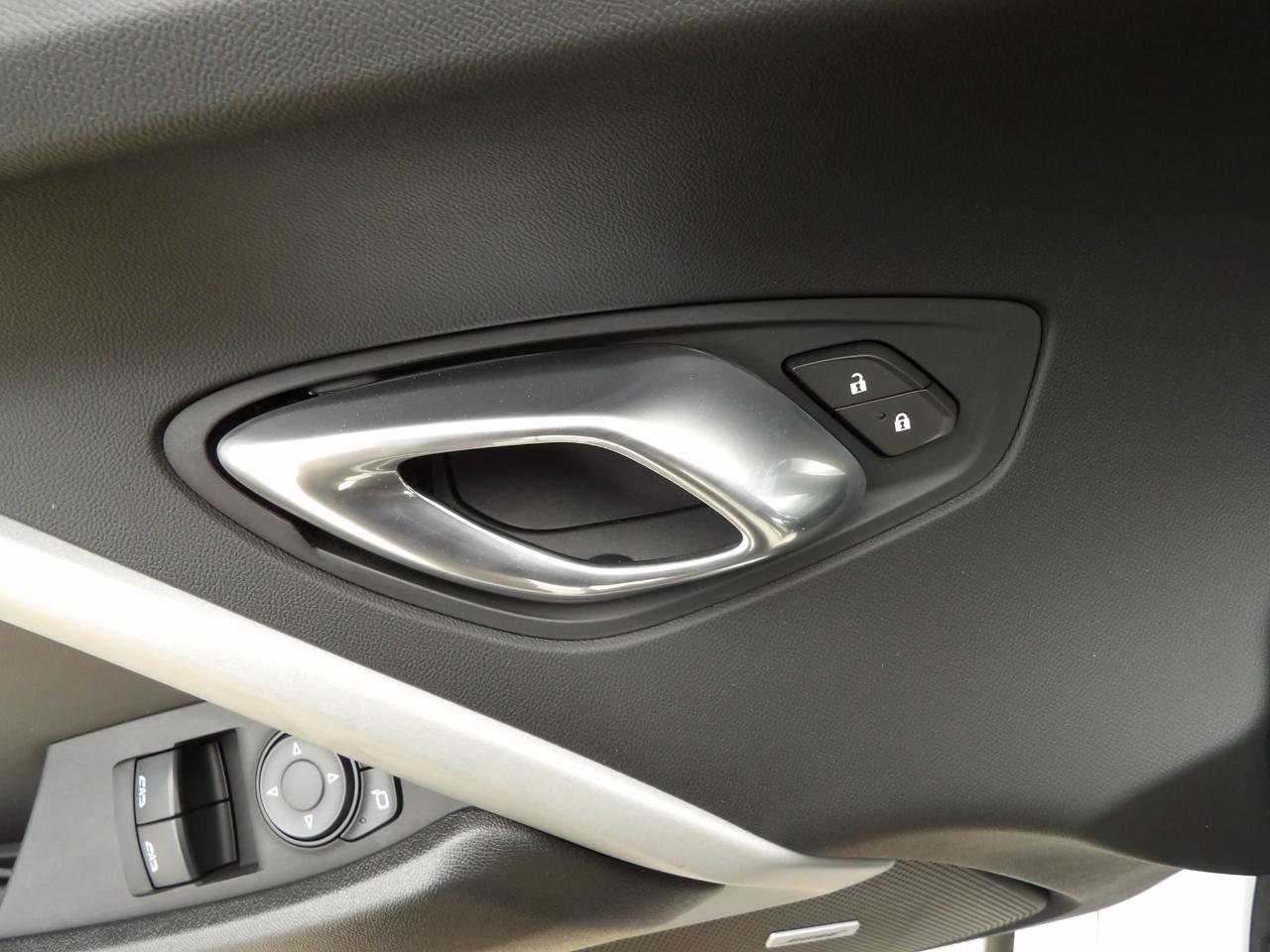 Used 2021 Chevrolet Camaro LT w/ RS Package image 9