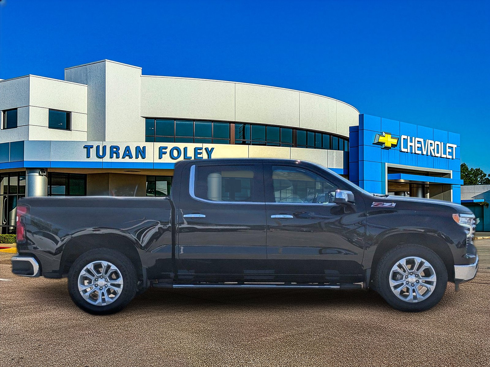 Used 2024 Chevrolet Silverado 1500 LTZ AWD/4WD image 9