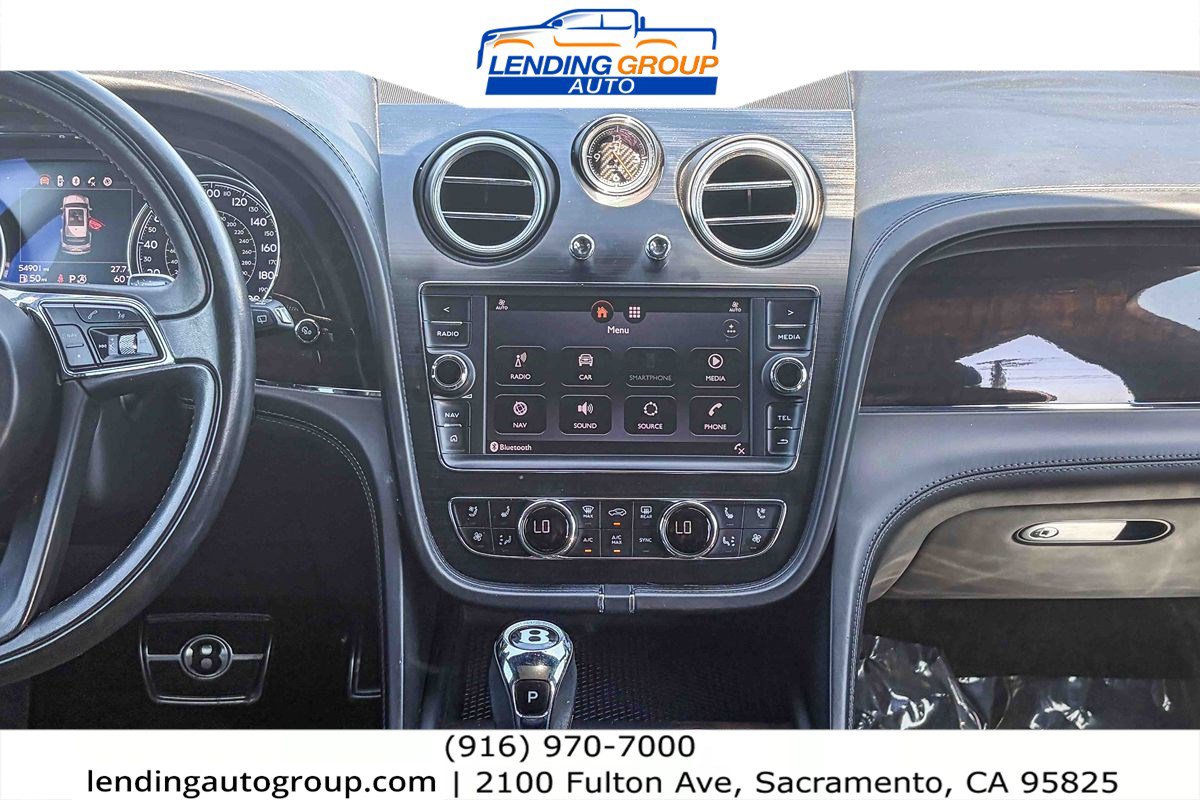 Used 2019 Bentley Bentayga AWD/4WD image 12