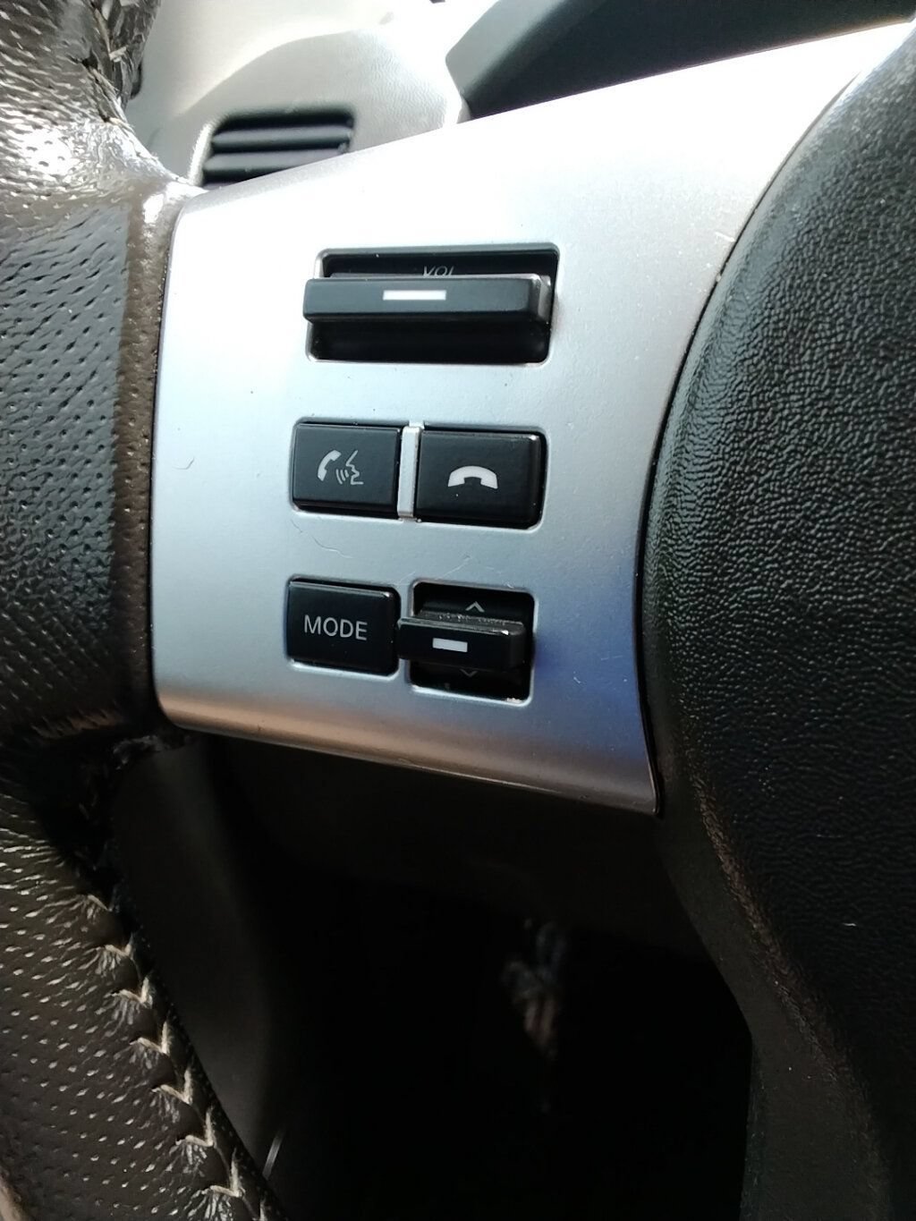 Used 2018 Nissan Frontier PRO-4X AWD/4WD image 12