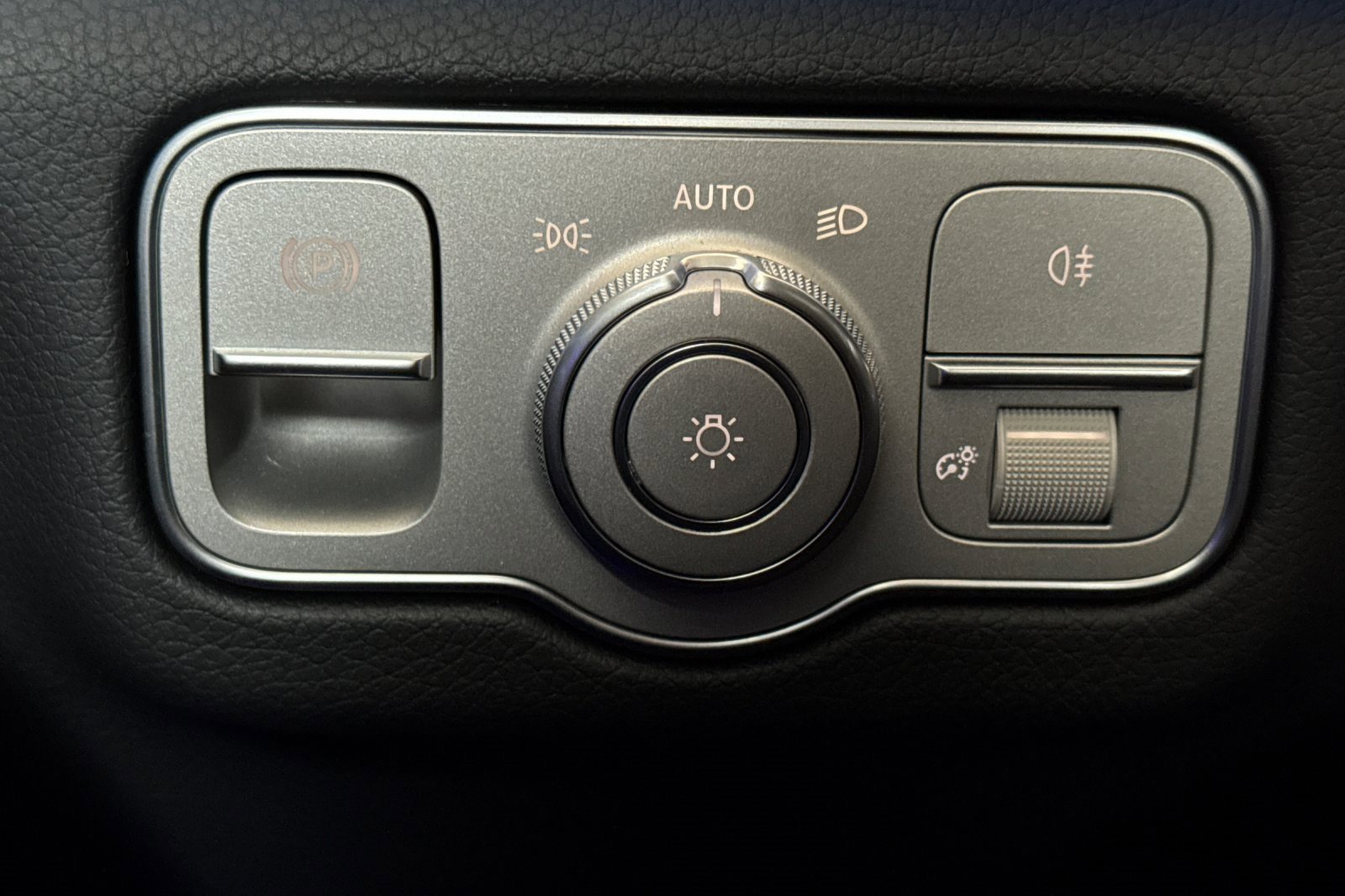 New 2026 Mercedes-Benz GLS 450 4MATIC image 34