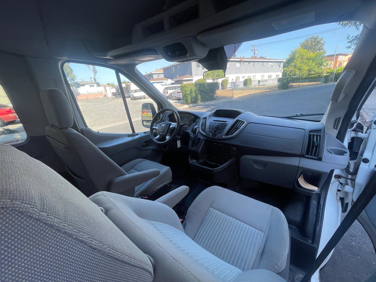 Used 2017 Ford Transit 350 XLT image 5