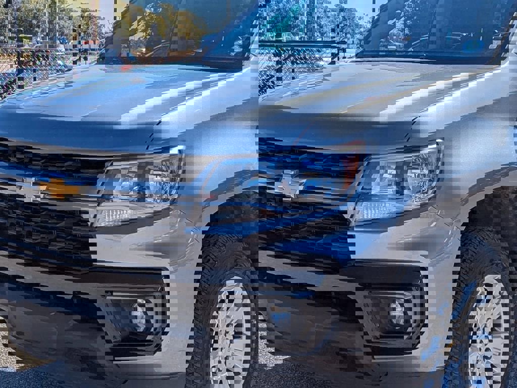 Used 2022 Chevrolet Colorado LT w/ LT Convenience Package image 6