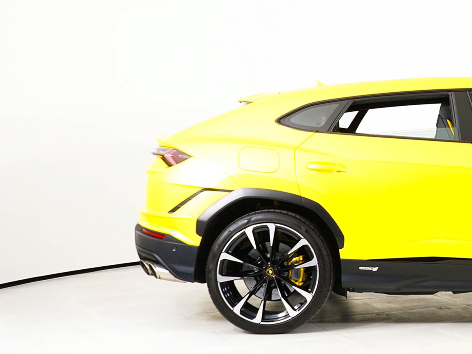 Used 2023 Lamborghini Urus S AWD/4WD image 14
