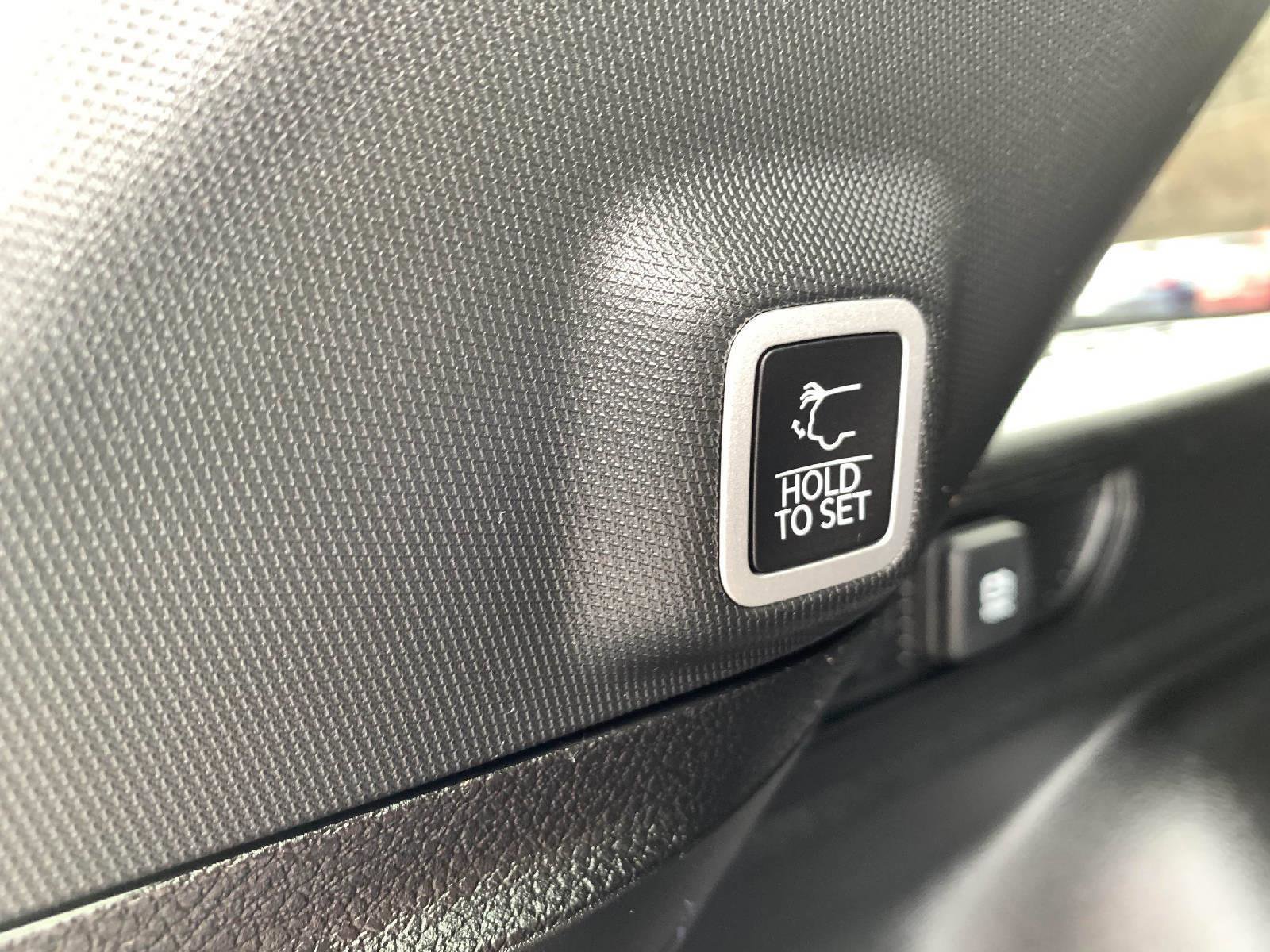 Used 2023 Jeep Grand Cherokee Altitude image 45