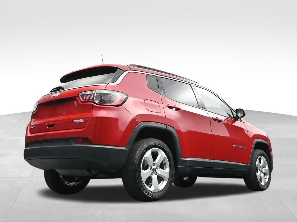Used 2020 Jeep Compass Latitude w/ Cold Weather Group AWD/4WD image 39