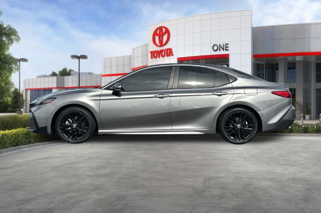 Certified 2025 Toyota Camry SE FWD image 9