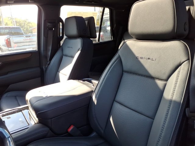 New 2026 GMC Yukon Denali w/ Denali Reserve Package AWD/4WD image 9