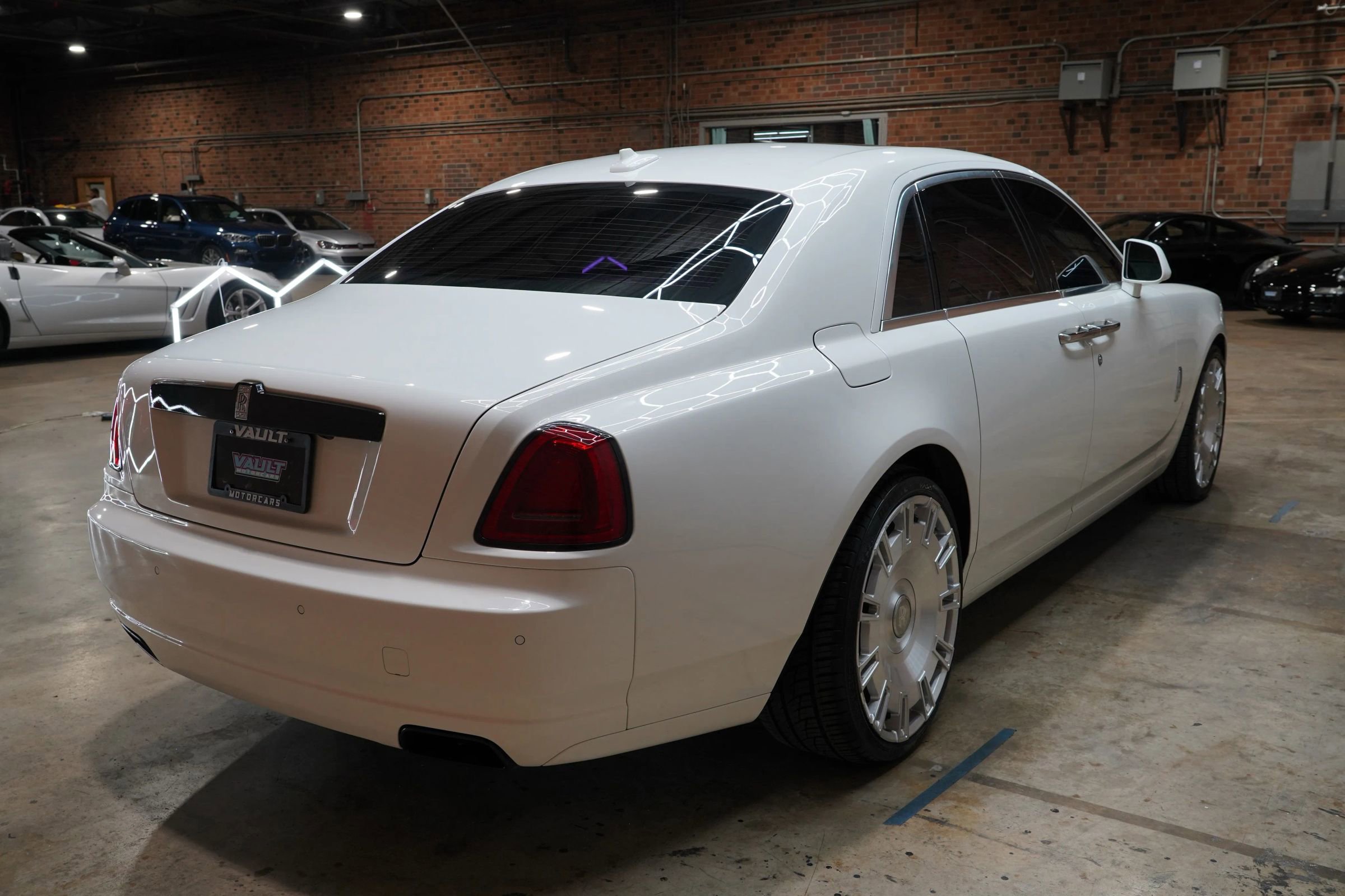 Used 2015 Rolls-Royce Ghost image 13