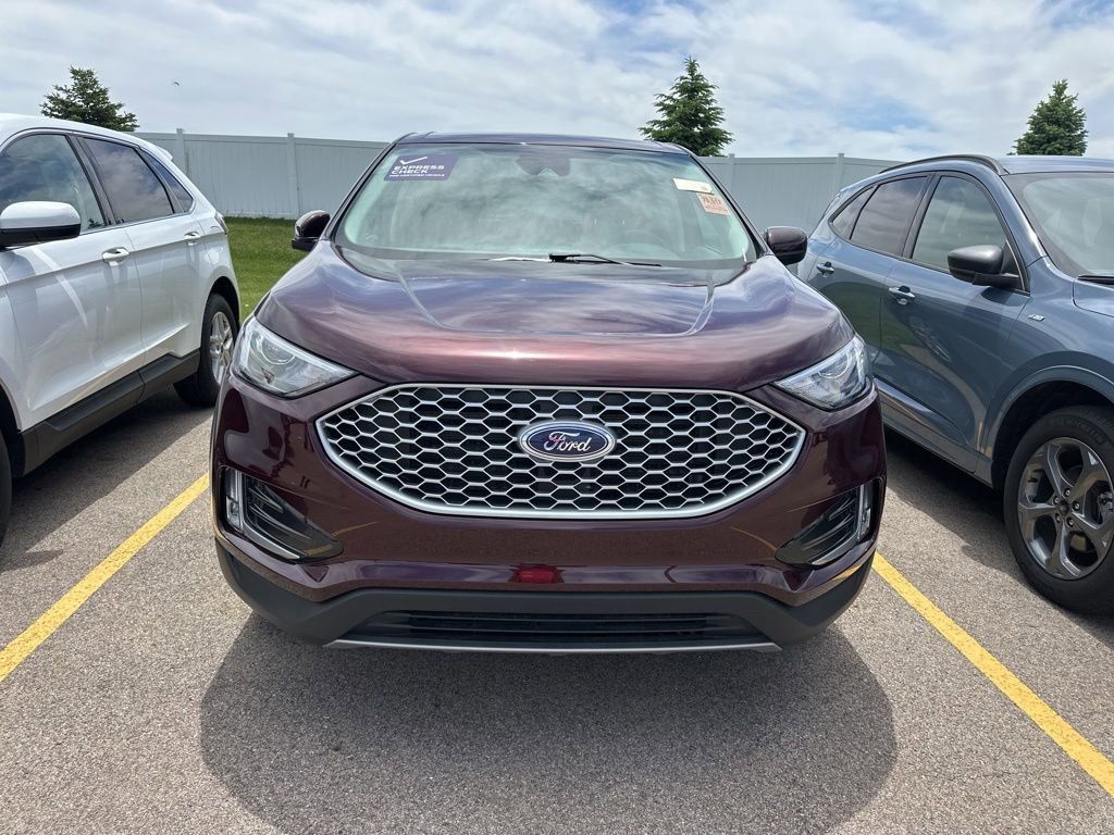 Used 2024 Ford Edge SEL w/ Convenience Package AWD/4WD image 13