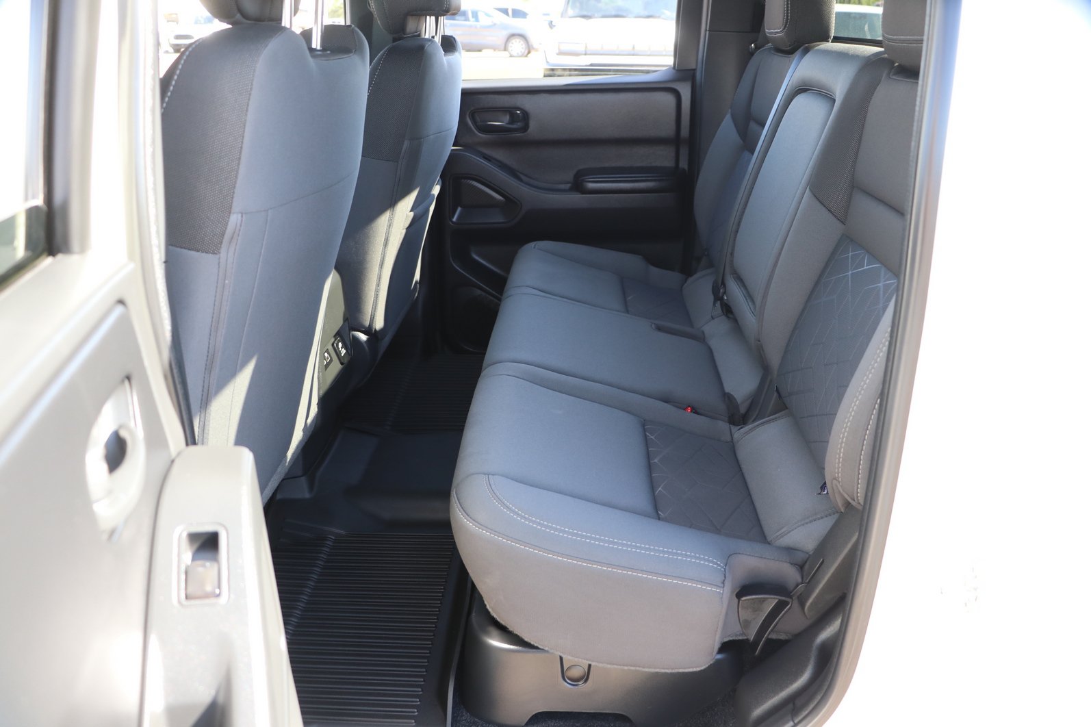Used 2026 Nissan Frontier SV w/ SV Convenience Package AWD/4WD image 28