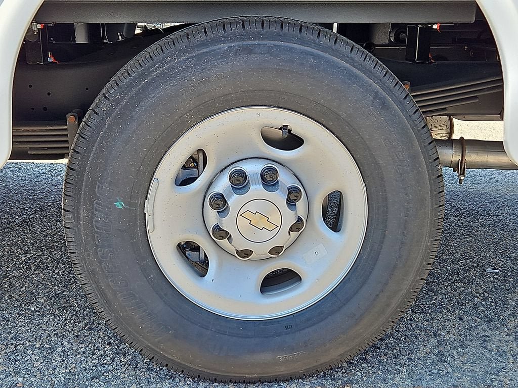 New 2026 Chevrolet Express 3500 w/ Power Convenience Package RWD image 5