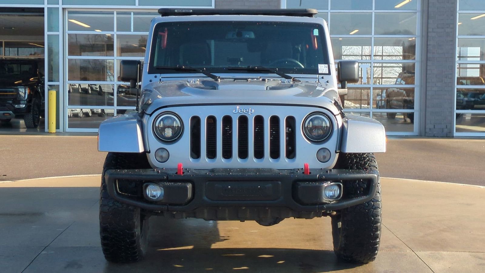 Used 2016 Jeep Wrangler Unlimited Rubicon image 10