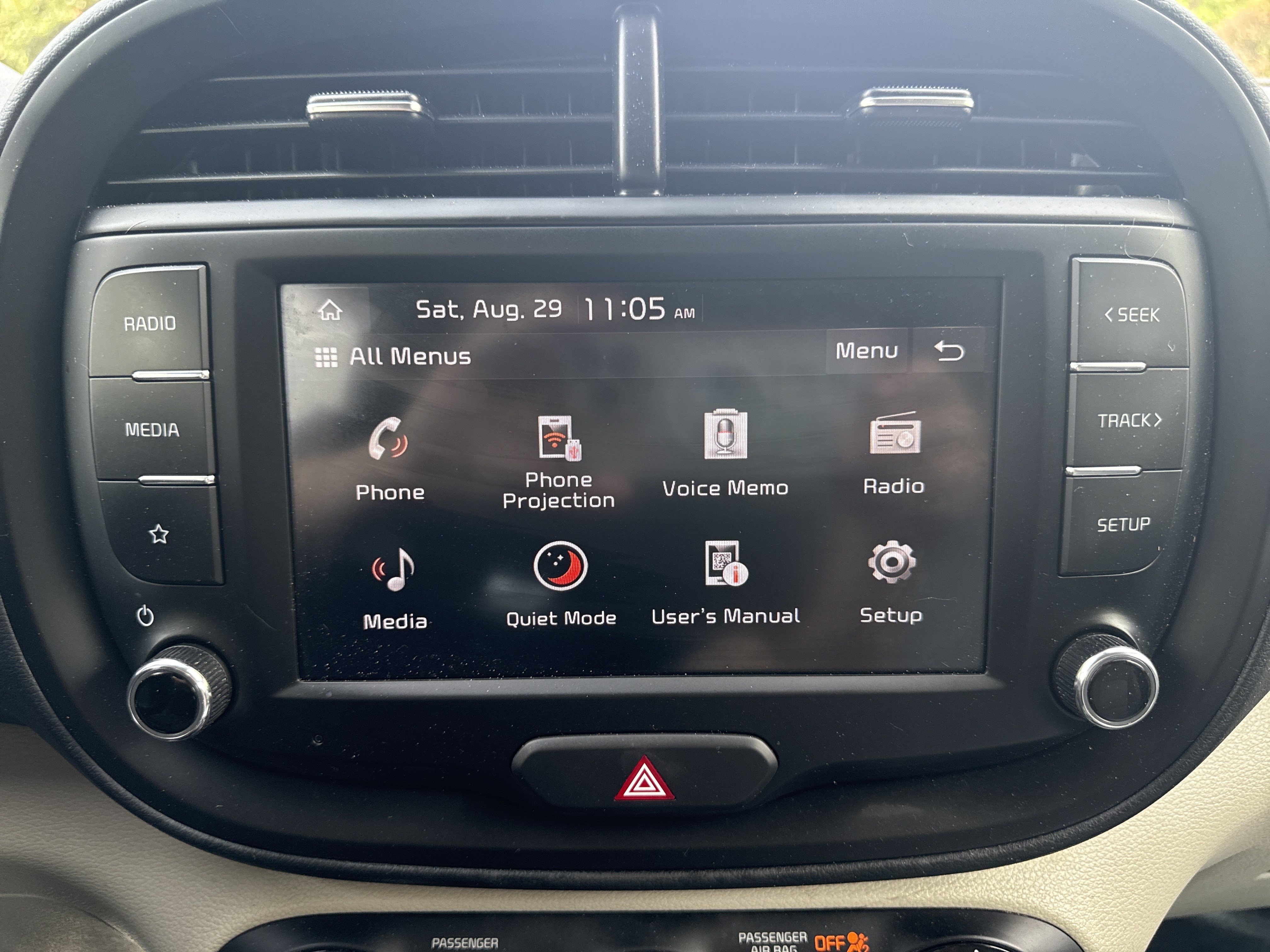 Used 2025 Kia Soul LX w/ LX Technology Package FWD image 24