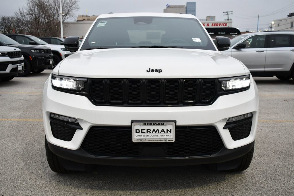 New 2025 Jeep Grand Cherokee Limited w/ Black Appearance Package AWD/4WD image 2