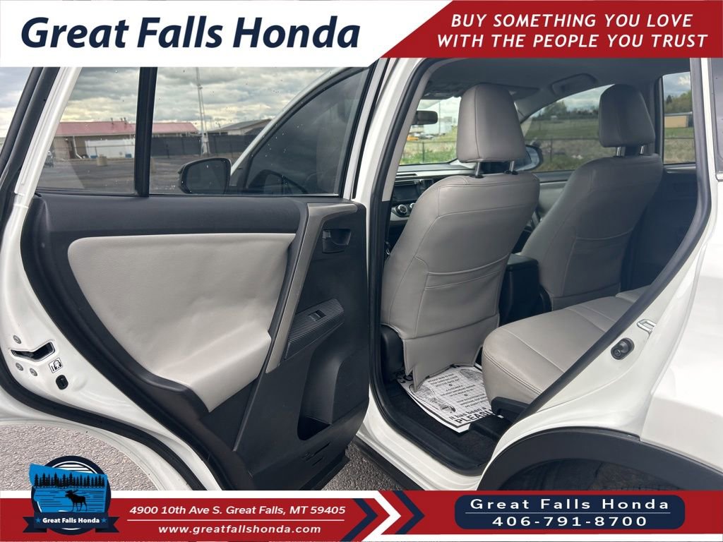 Used 2015 Toyota RAV4 LE FWD image 19