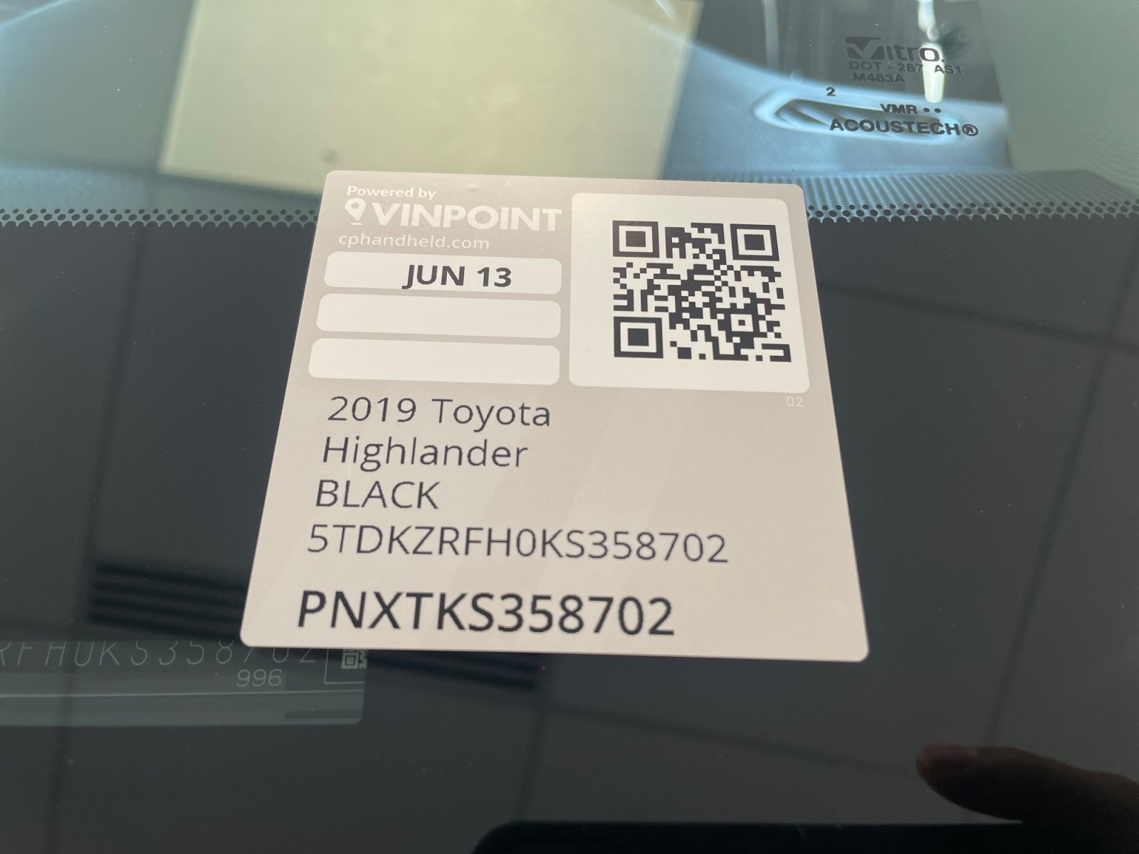 Used 2019 Toyota Highlander XLE FWD image 25