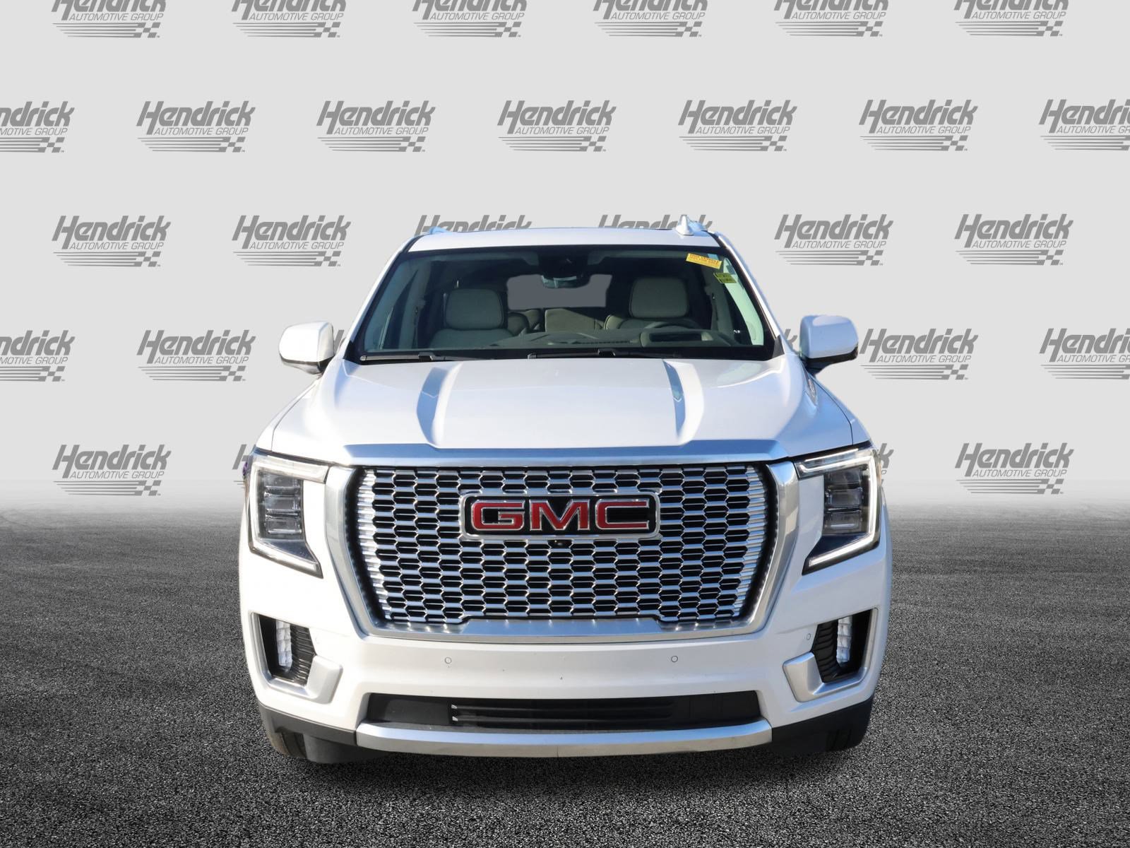 Used 2024 GMC Yukon XL Denali w/ Denali Reserve Package image 3