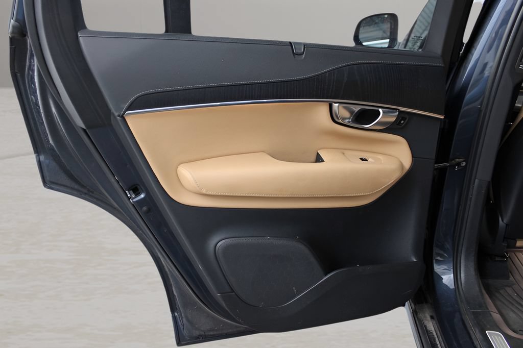 Certified 2023 Volvo XC90 B6 Ultimate w/ Protection Package Premier AWD/4WD image 22