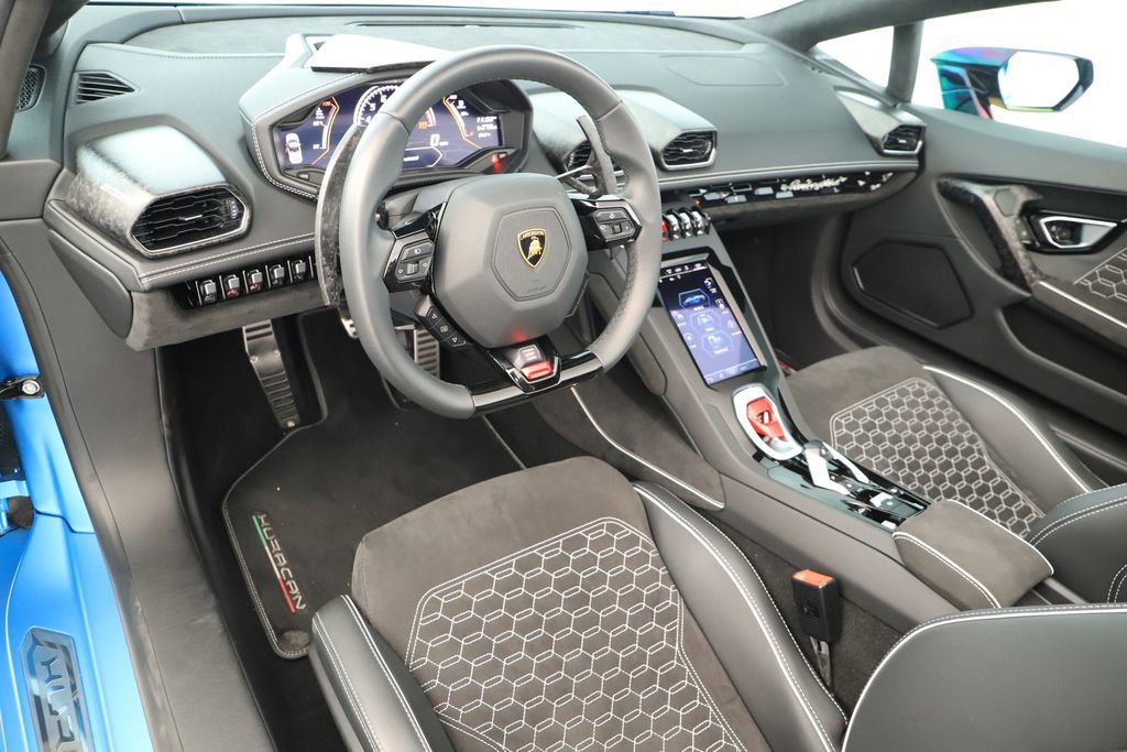 Used 2022 Lamborghini Huracan EVO image 15