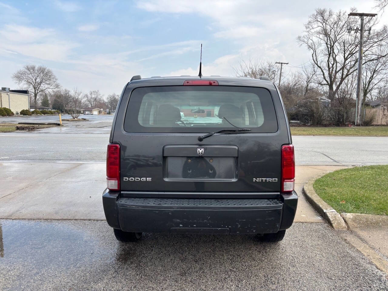 Used 2011 Dodge Nitro SE image 6