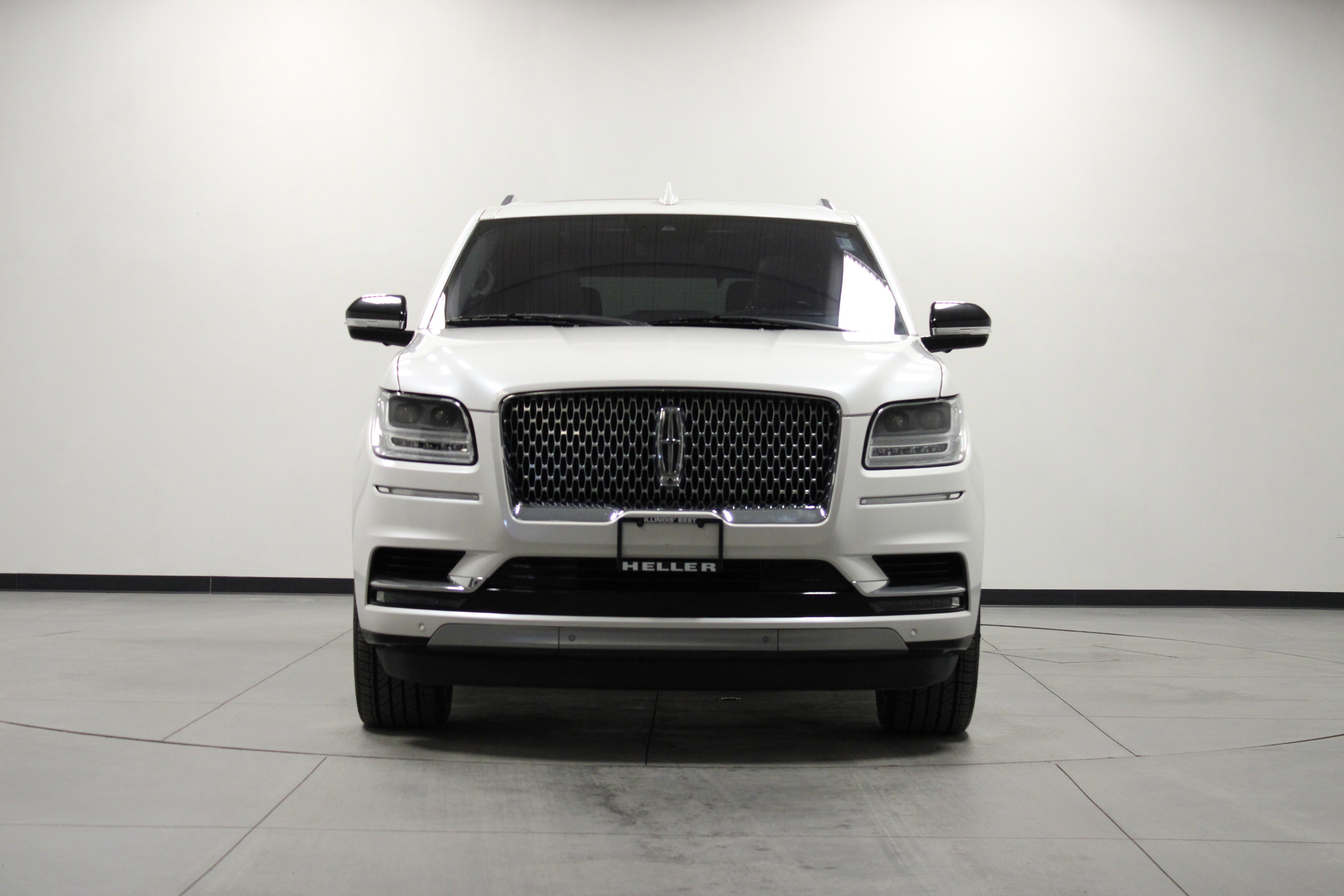 Used 2019 Lincoln Navigator Reserve image 9