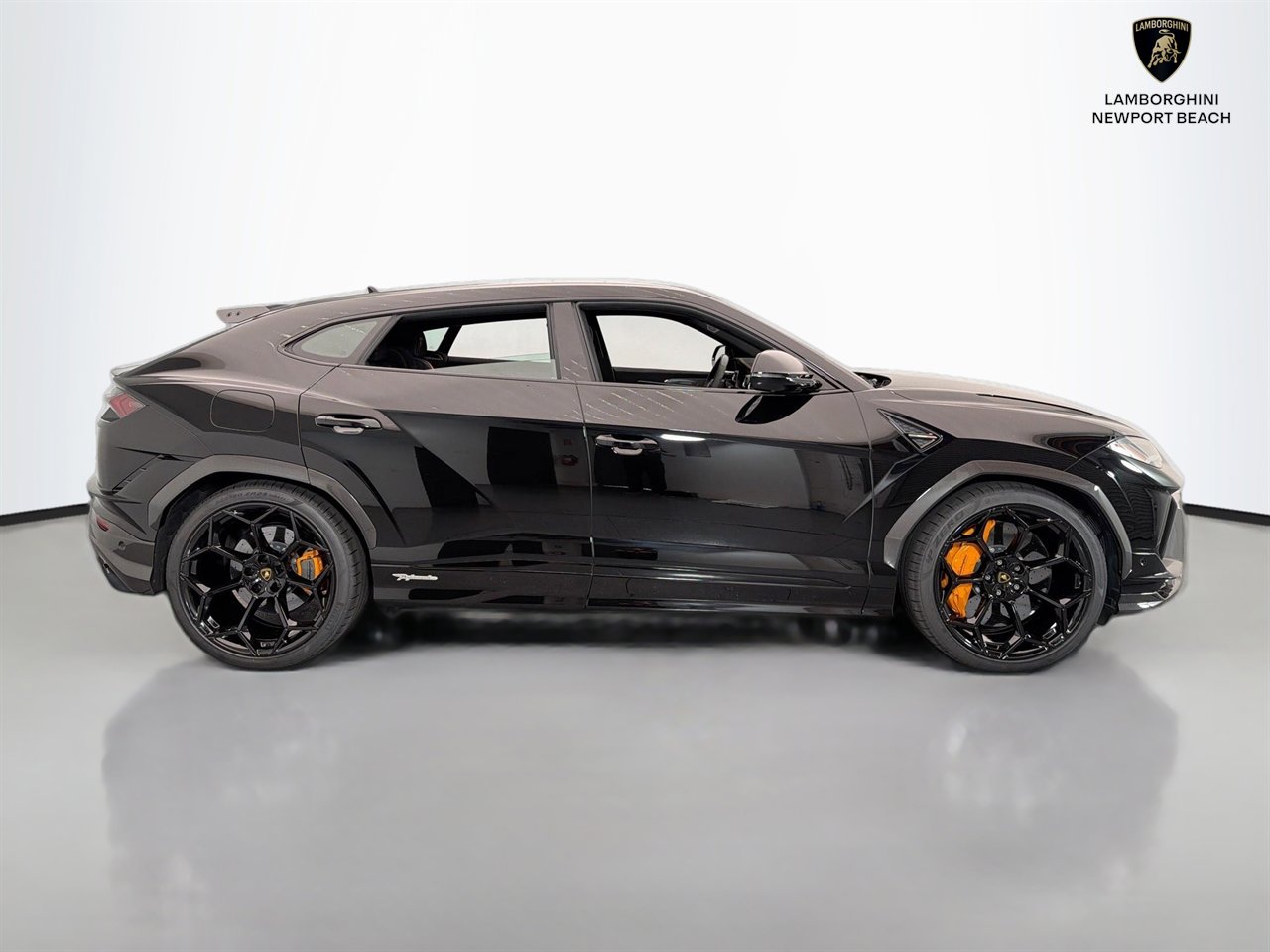 Used 2024 Lamborghini Urus Performante AWD/4WD image 8