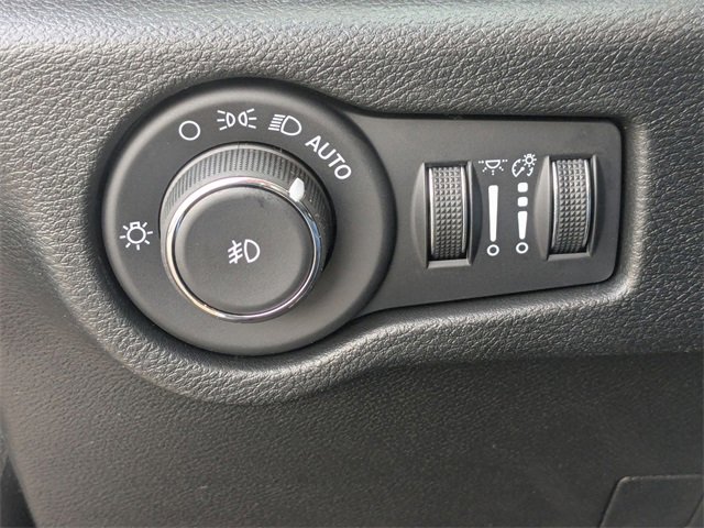 New 2026 Chrysler Pacifica Select image 14