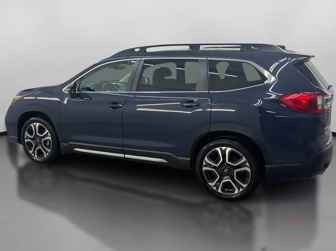 Used 2023 Subaru Ascent Limited image 5