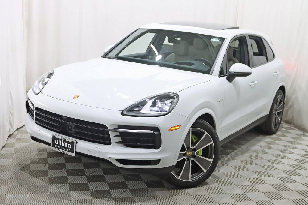 Used 2023 Porsche Cayenne image 6