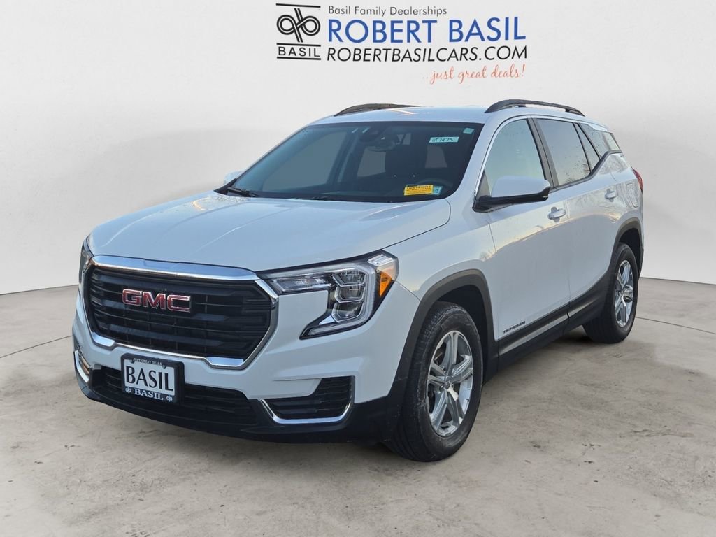 Used 2023 GMC Terrain SLE w/ Driver Convenience Package image 1