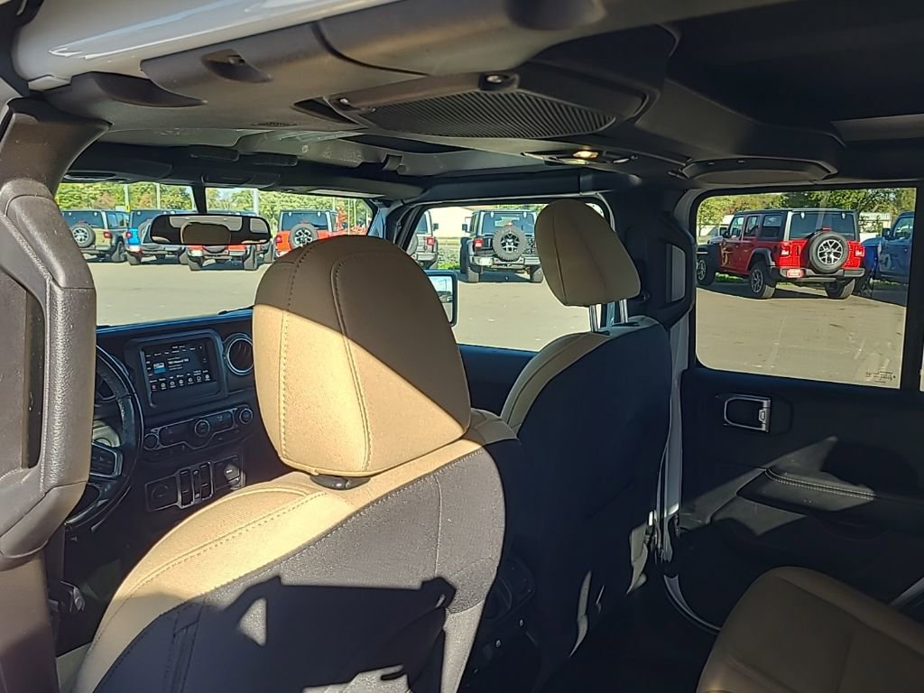 Used 2021 Jeep Gladiator Overland w/ LED Lighting Group image 15