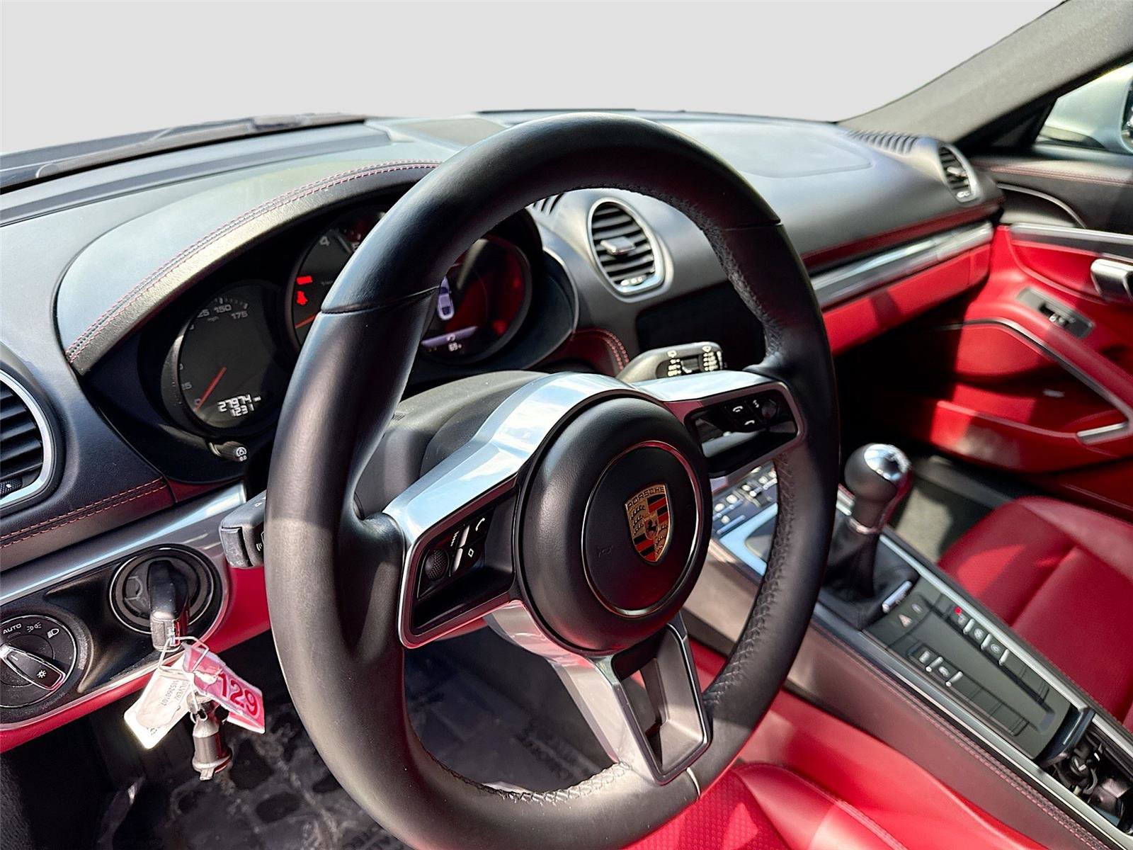 Used 2021 Porsche 718 Cayman image 9
