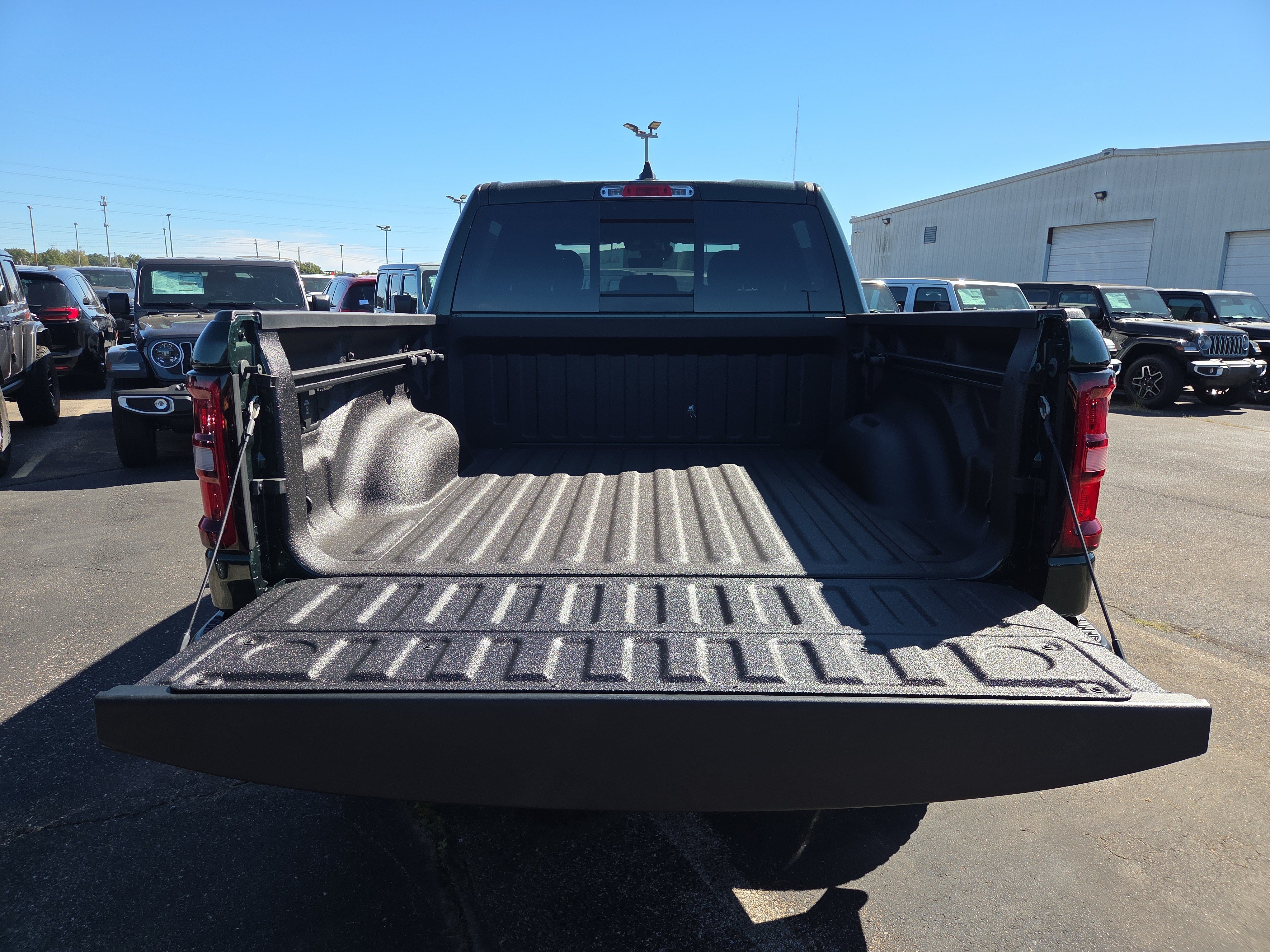 New 2027 RAM 1500 Warlock AWD/4WD image 8