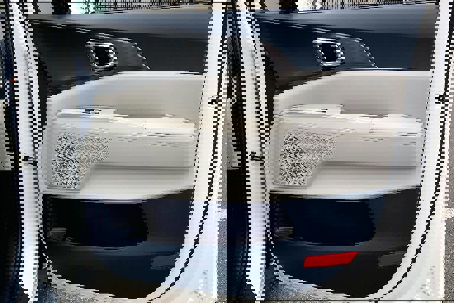 Used 2026 Kia Carnival SX w/ SX Dark Edition Package image 20