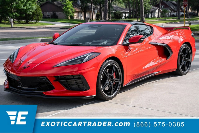 Used 2024 Chevrolet Corvette Stingray Premium Cpe w/ Z51 Performance Package RWD image 1