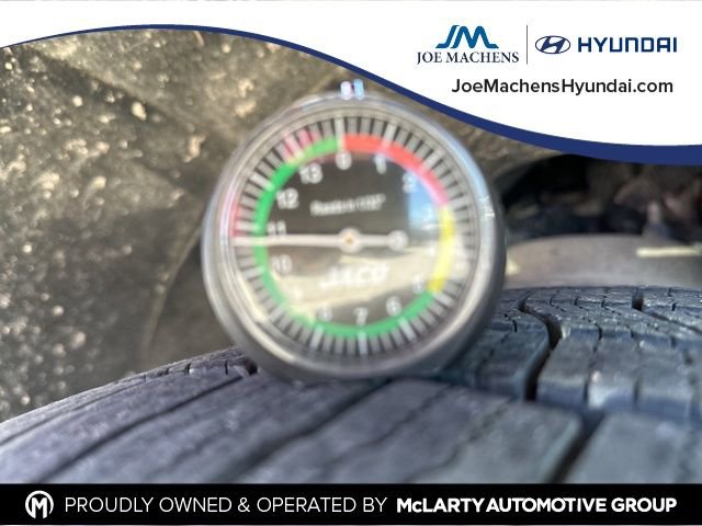 Used 2022 Chevrolet Suburban Z71 w/ Luxury Package image 8