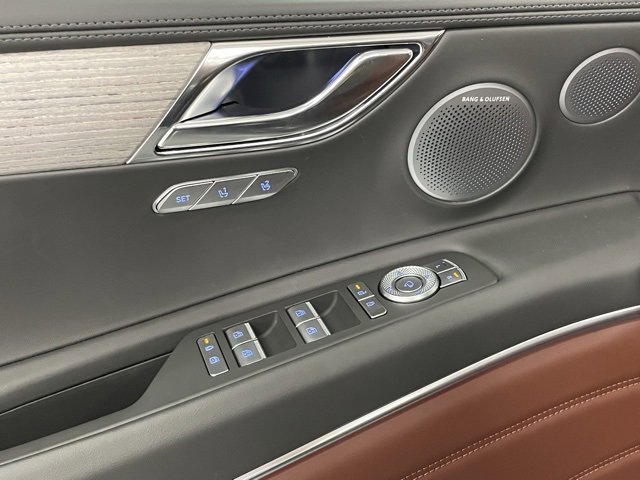 New 2025 Genesis GV80 3.5T Prestige image 12