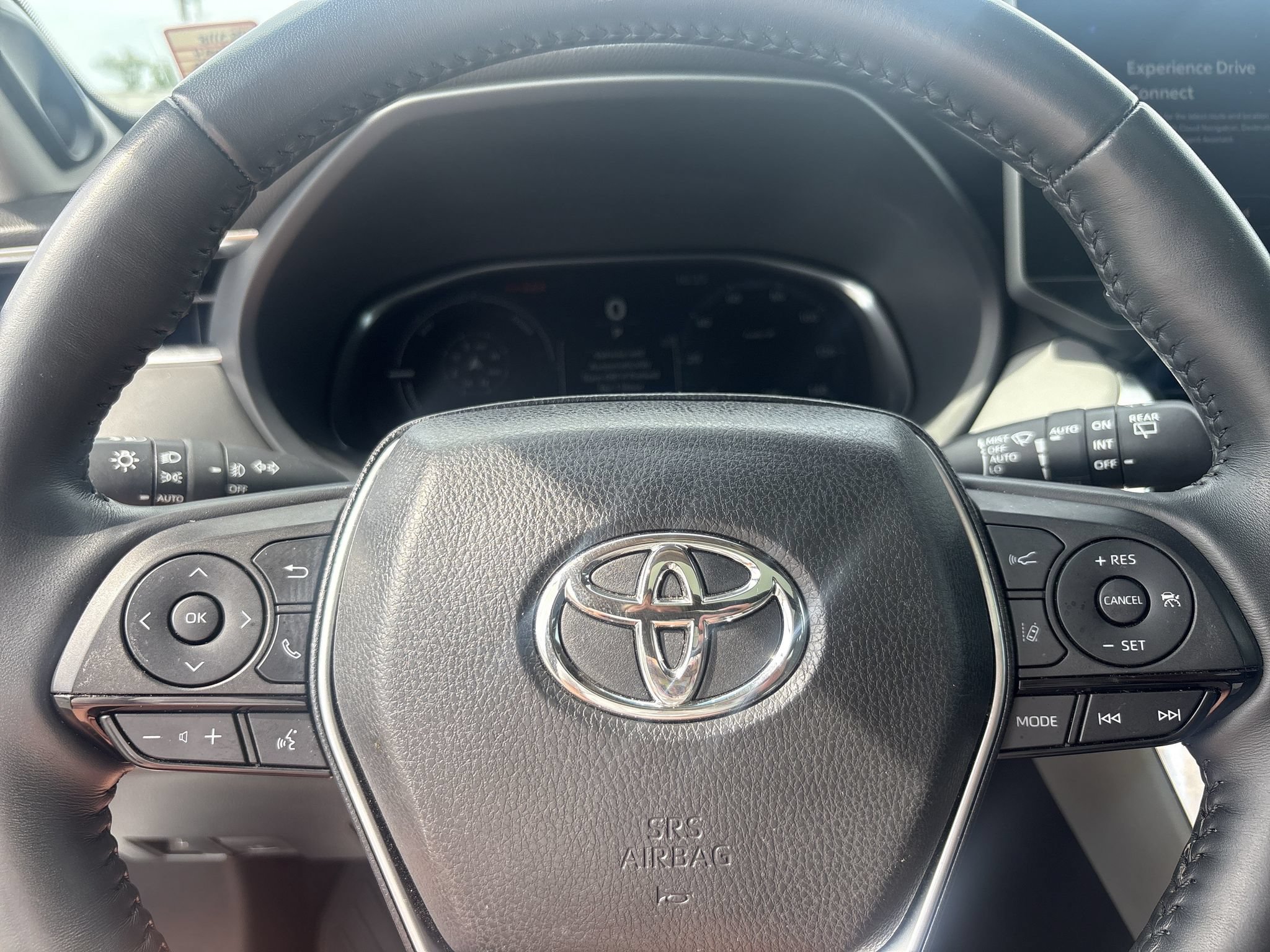 Used 2024 Toyota Venza Limited AWD/4WD image 14