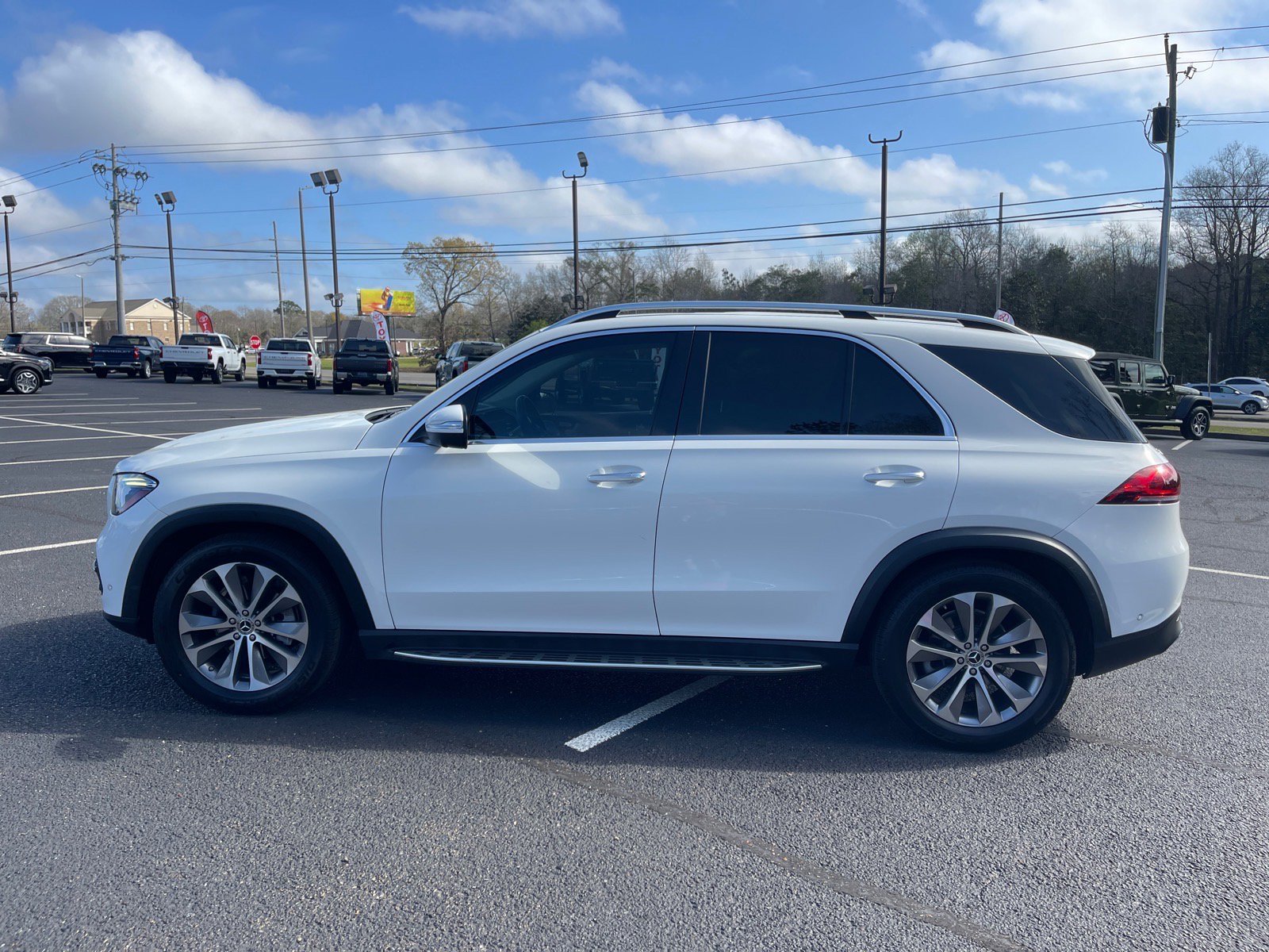 Used 2021 Mercedes-Benz GLE 350 w/ Premium Package image 13