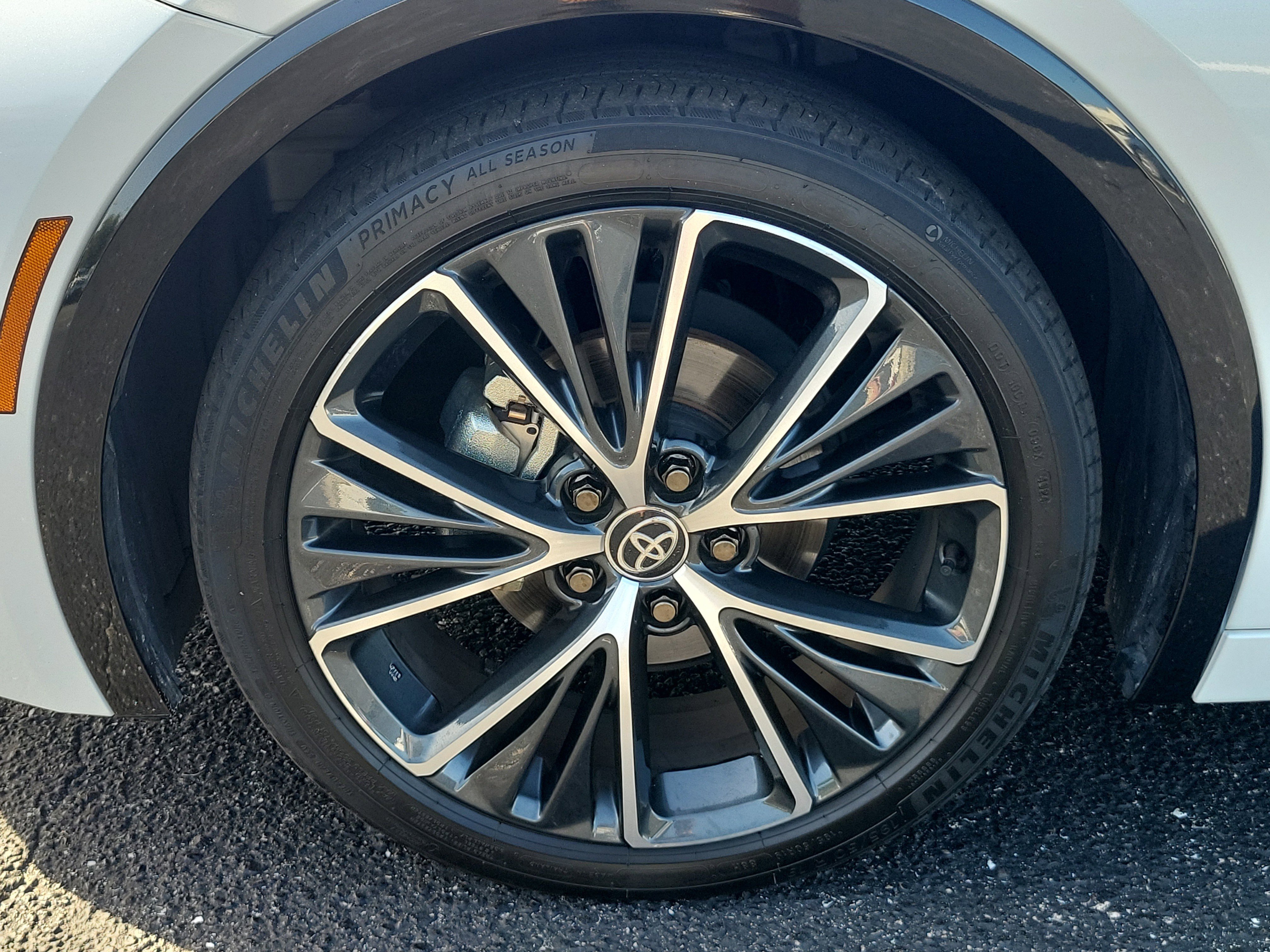 Used 2025 Toyota Prius XLE image 11