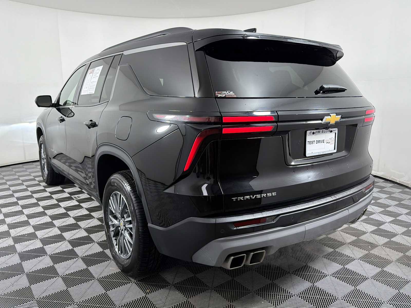 Certified 2024 Chevrolet Traverse LT image 4