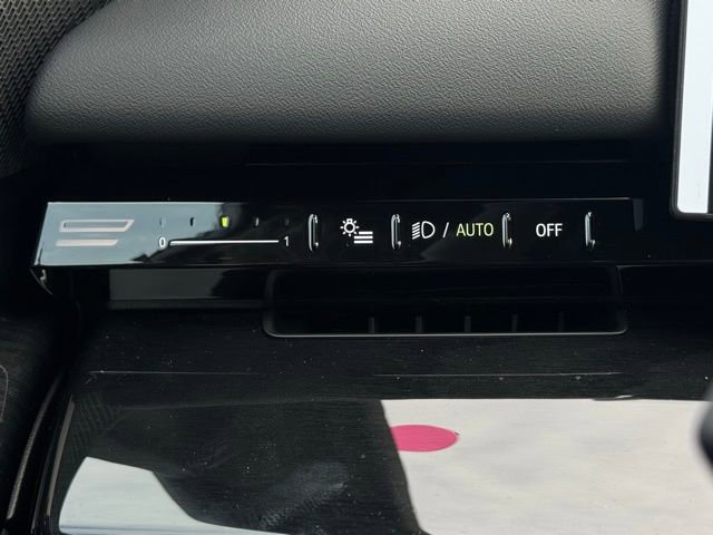 New 2026 BMW 530i xDrive w/ Premium Package image 31