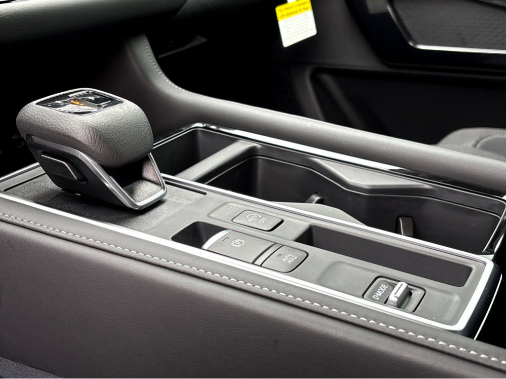 New 2026 Nissan Pathfinder SV AWD/4WD image 16